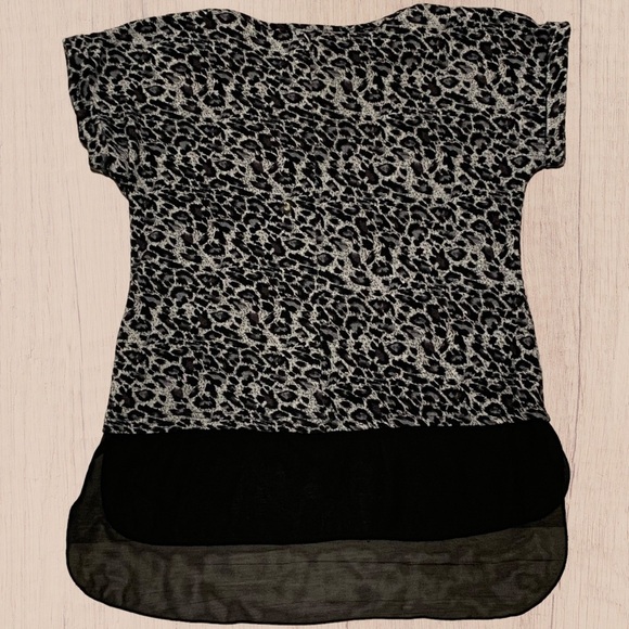 Suzy Shier leopard print top short sleeve Animal Print Top medium - Picture 3 of 4